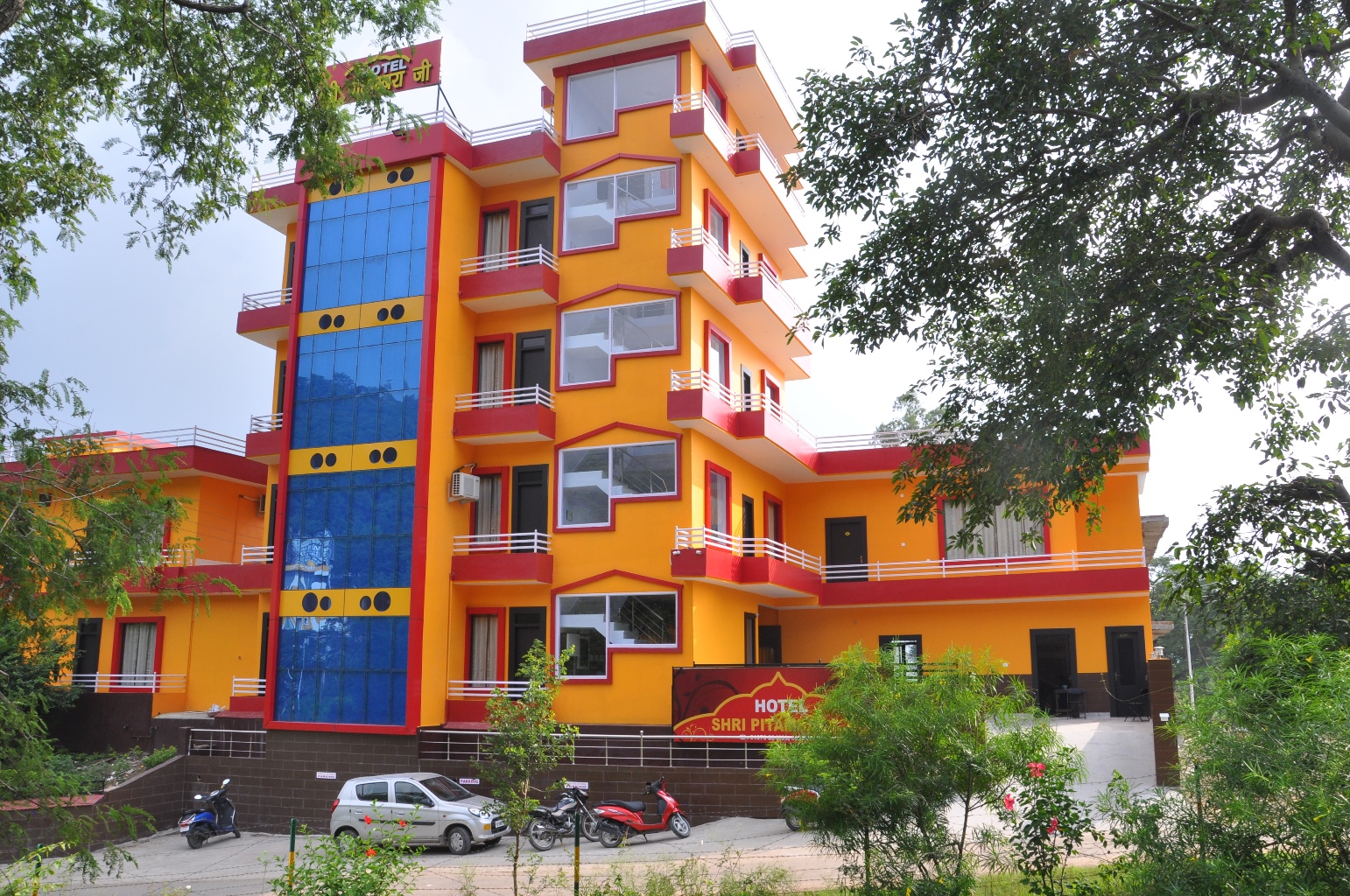 Hotel Shri Pitambara Ji - Maa Pitambara taxi Service